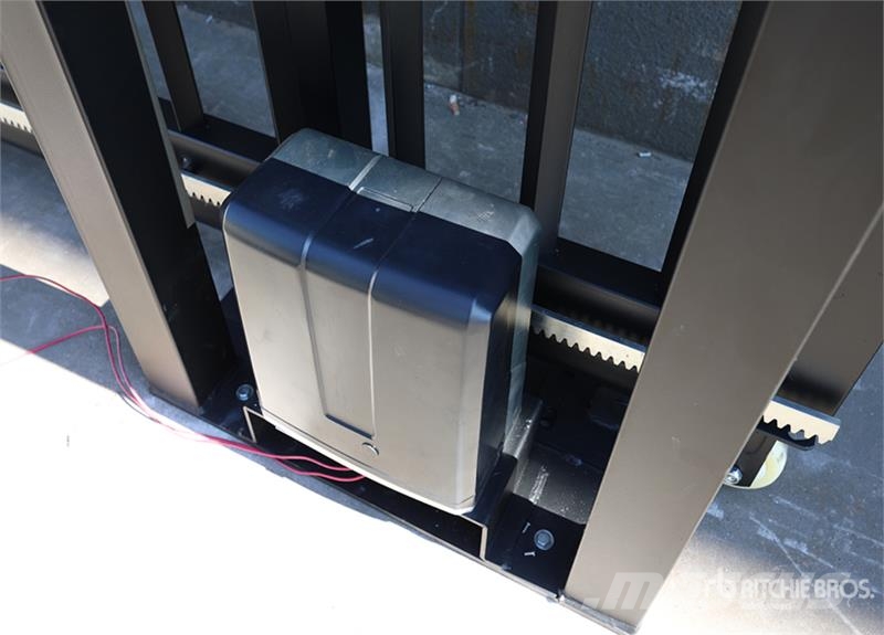 KJ K205 20 ft x 5 ft Electric Sliding Driveway Gate ( 農業機械 - その他