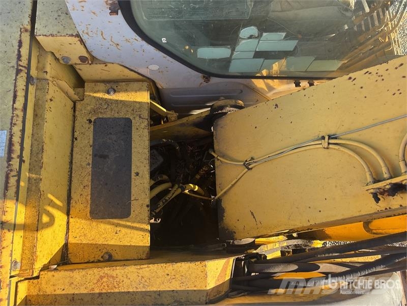 Kobelco 135SRLC Tracked Excavator Lánctalpas kotrók