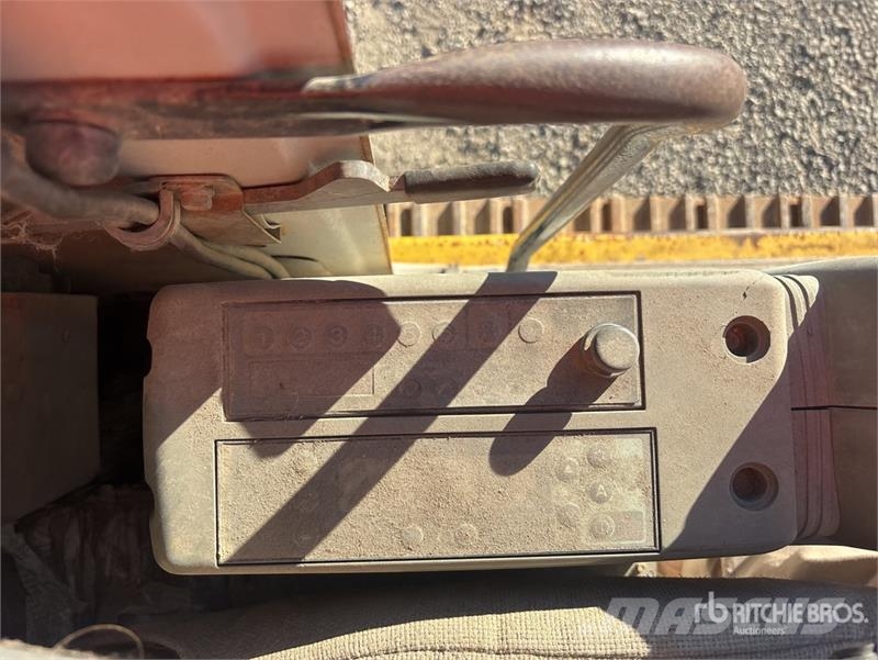 Kobelco 135SRLC Tracked Excavator Lánctalpas kotrók