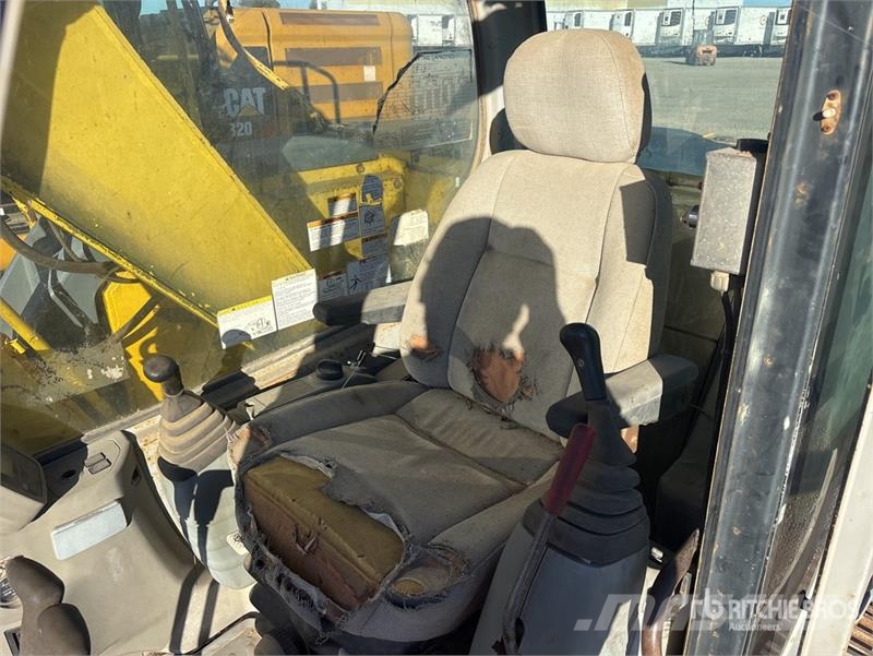 Kobelco 135SRLC Tracked Excavator Lánctalpas kotrók