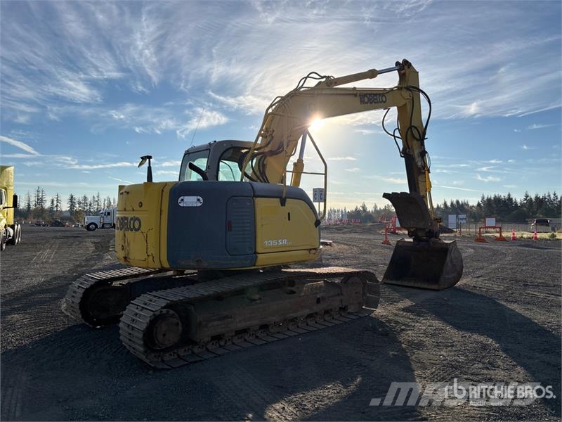 Kobelco SK135SR-LC Tracked Excavator Kāpurķēžu ekskavatori