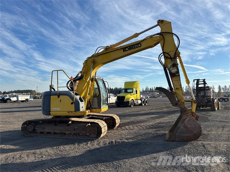 Kobelco SK135SR-LC Tracked Excavator Kāpurķēžu ekskavatori