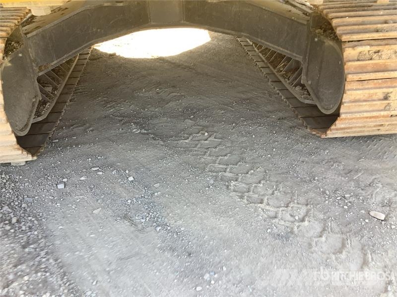 Kobelco SK260LC-11 Roadbuilder Tracked Excavator Crawler excavators