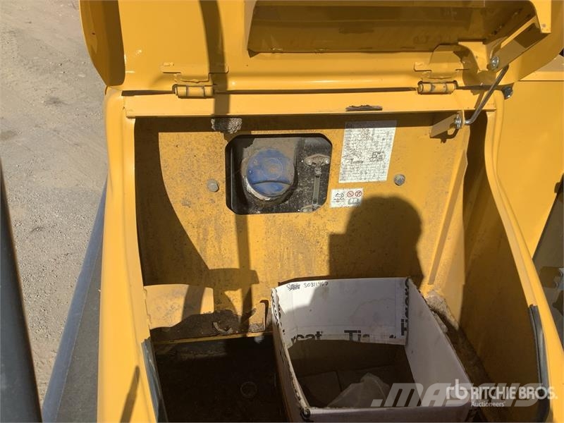 Kobelco SK260LC-11 Roadbuilder Tracked Excavator Crawler excavators