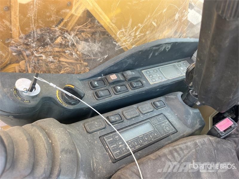 Kobelco SK270SRLC-5 Tracked Excavator Escavadoras de rastos