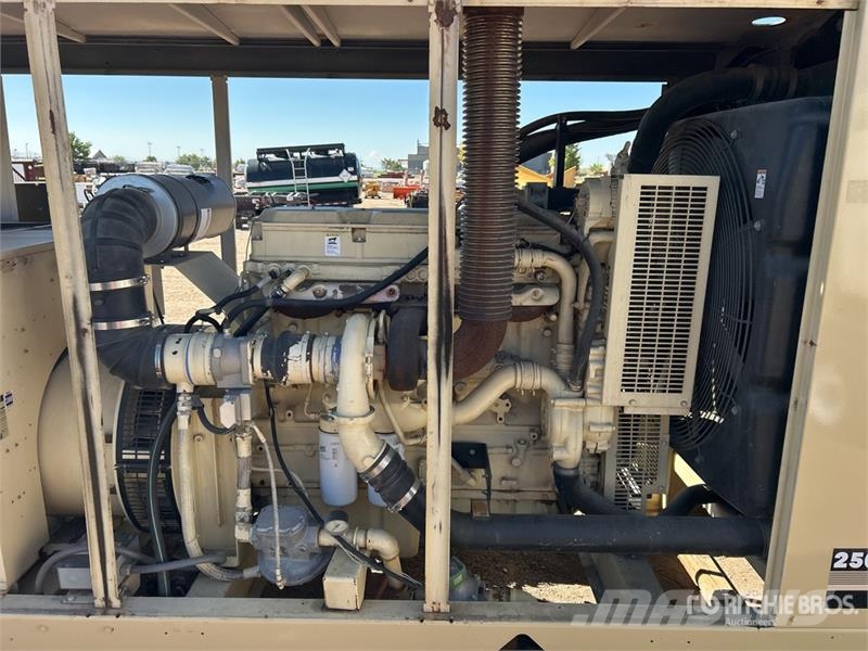 Kohler 250RZD 255 kW Skid-Mounted Generator Set Dizelski agregati