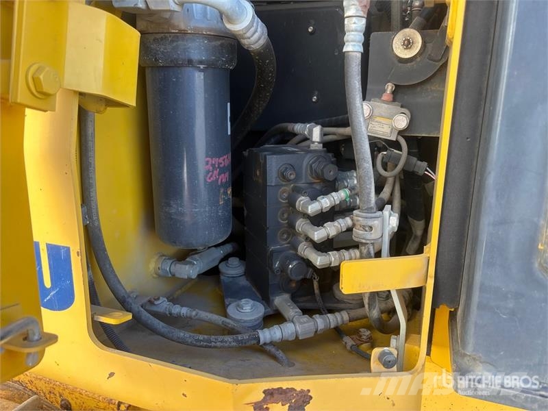Komatsu D39PX-22 Bulldozer