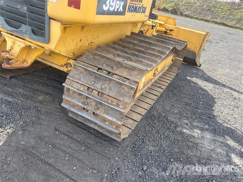 Komatsu D39PX-22 ブルドーザー