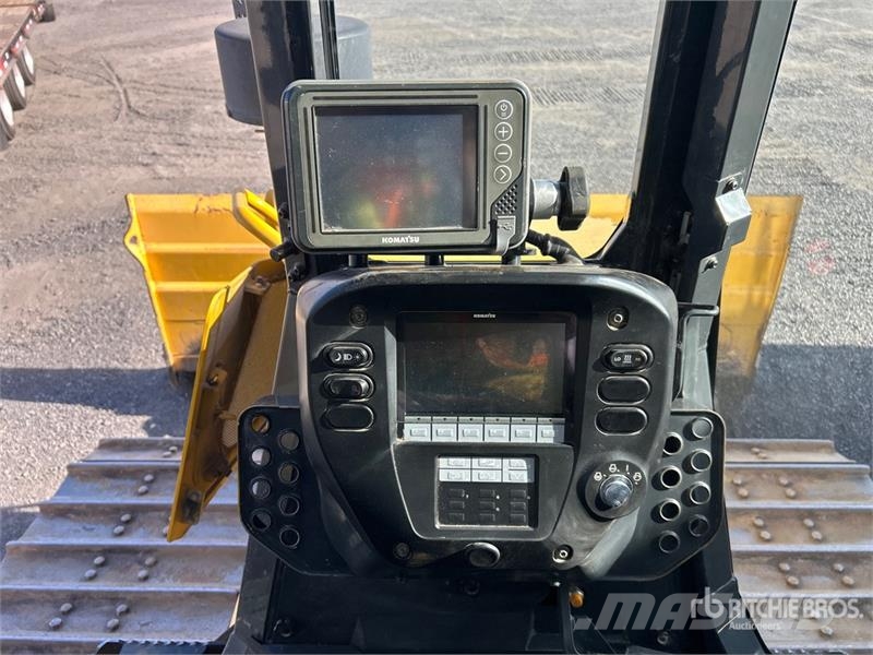 Komatsu D51PXi-24 Crawler Dozer Pásové dozéry