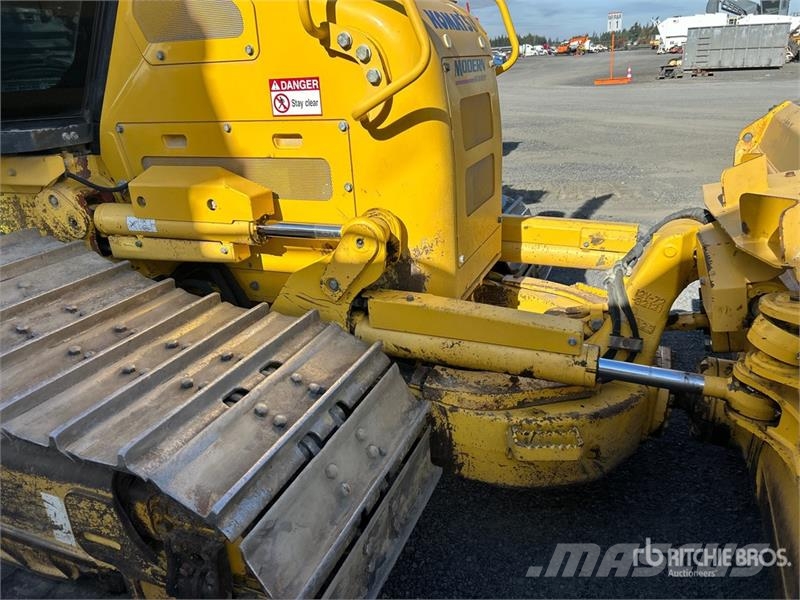 Komatsu D51PXi-24 Crawler Dozer Pásové dozéry