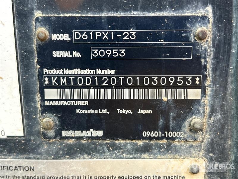 Komatsu D61PX Гусеничные бульдозеры