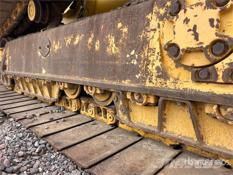 Komatsu D61PX Гусеничные бульдозеры