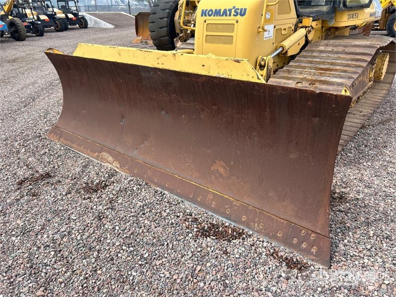 Komatsu D61PX Гусеничные бульдозеры