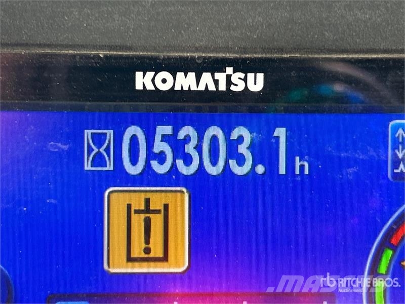 Komatsu D61PX Гусеничные бульдозеры