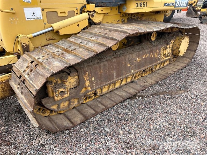 Komatsu D61PX Гусеничные бульдозеры