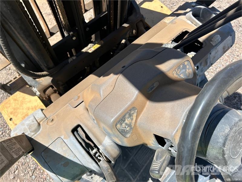 Komatsu FG25HT-16 4000 lb Cushion Tire Forklift Gaffeltrucker - Annet