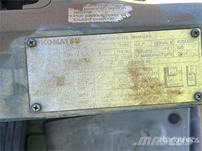 Komatsu FG25HT-16 4000 lb Cushion Tire Forklift Gaffeltrucker - Annet