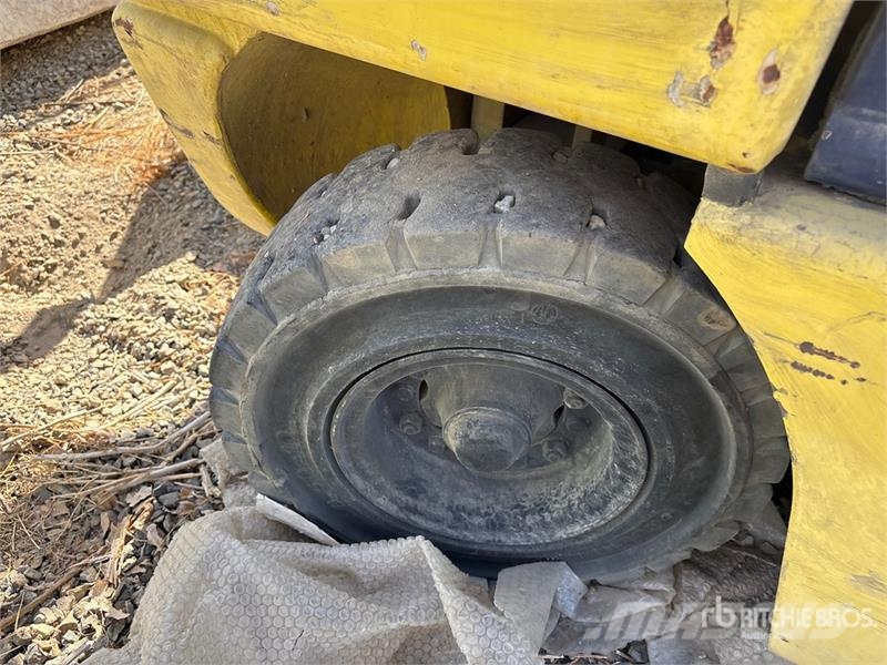 Komatsu FG30C-12 6000 lb Forklift Empilhadores - Outros
