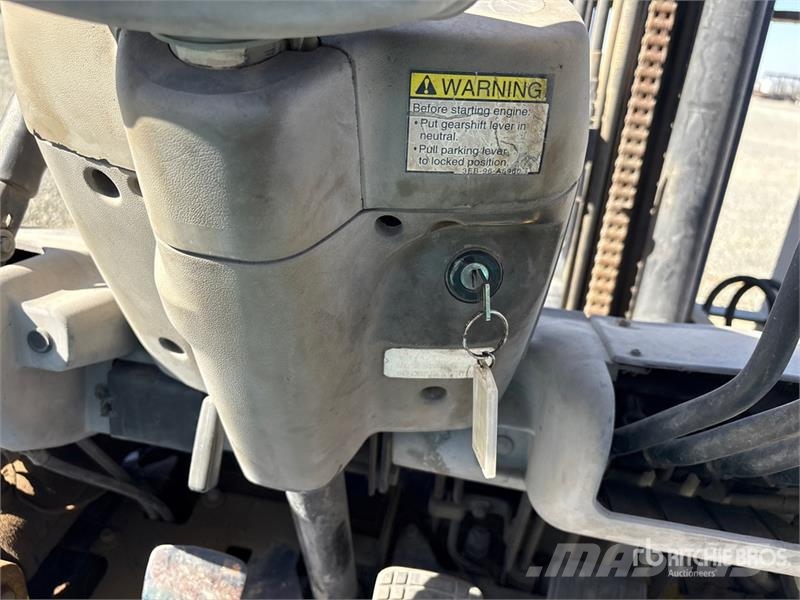 Komatsu FG30C-12 6000 lb Forklift Empilhadores - Outros