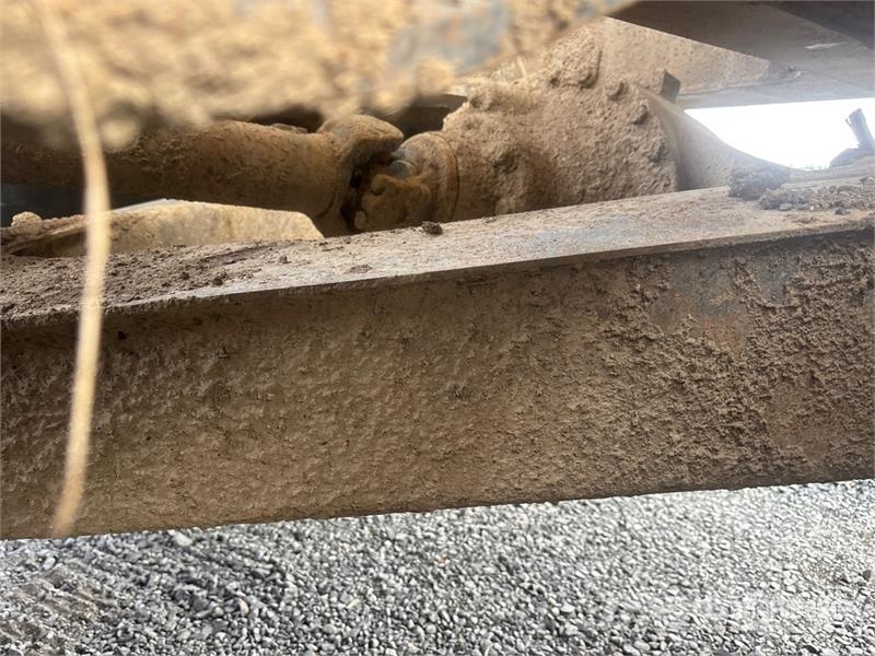Komatsu HM300-2 Articulated Dump Truck Zglobni damperi