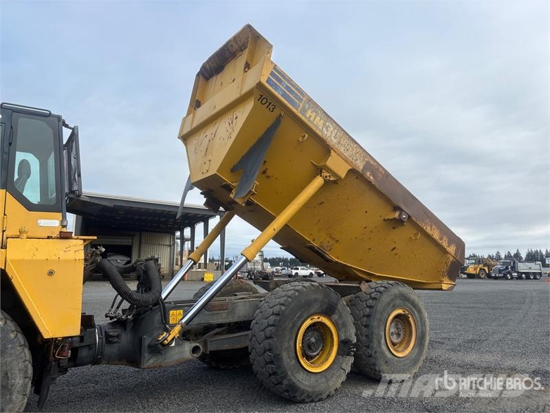 Komatsu HM300-2 Articulated Dump Truck Zglobni damperi