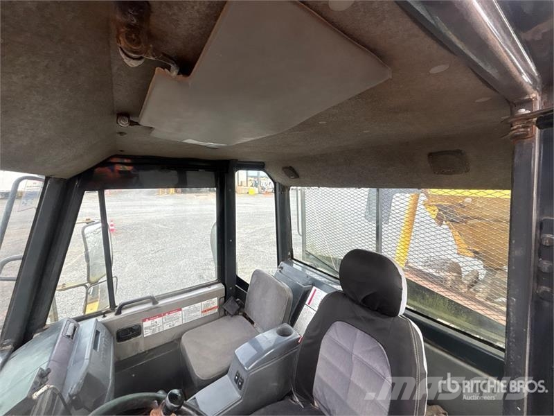 Komatsu HM300-2 Articulated Dump Truck Zglobni damperi