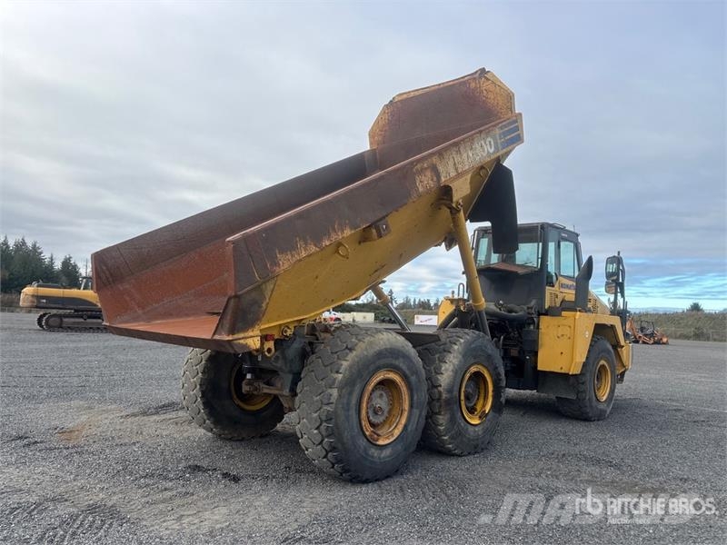 Komatsu HM300-2 Articulated Dump Truck Zglobni damperi