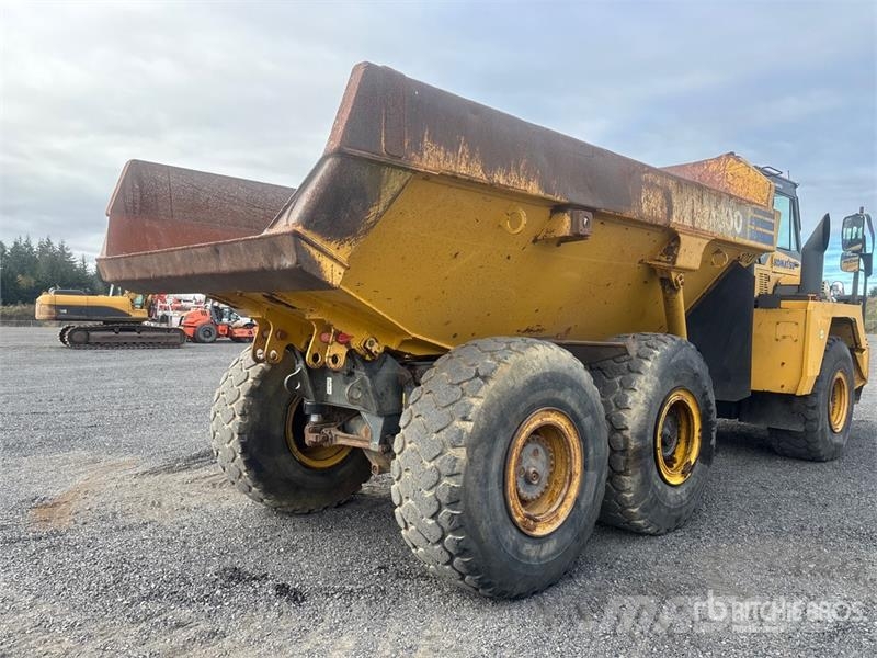 Komatsu HM300-2 Articulated Dump Truck Zglobni damperi