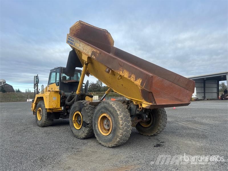 Komatsu HM300-2 Articulated Dump Truck Zglobni damperi