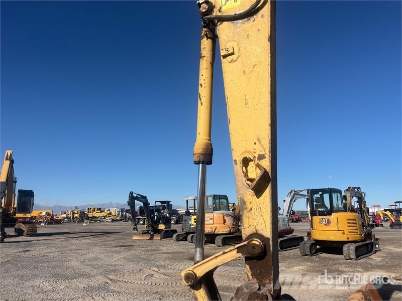 Komatsu PC138LC-10 حفارات زحافة