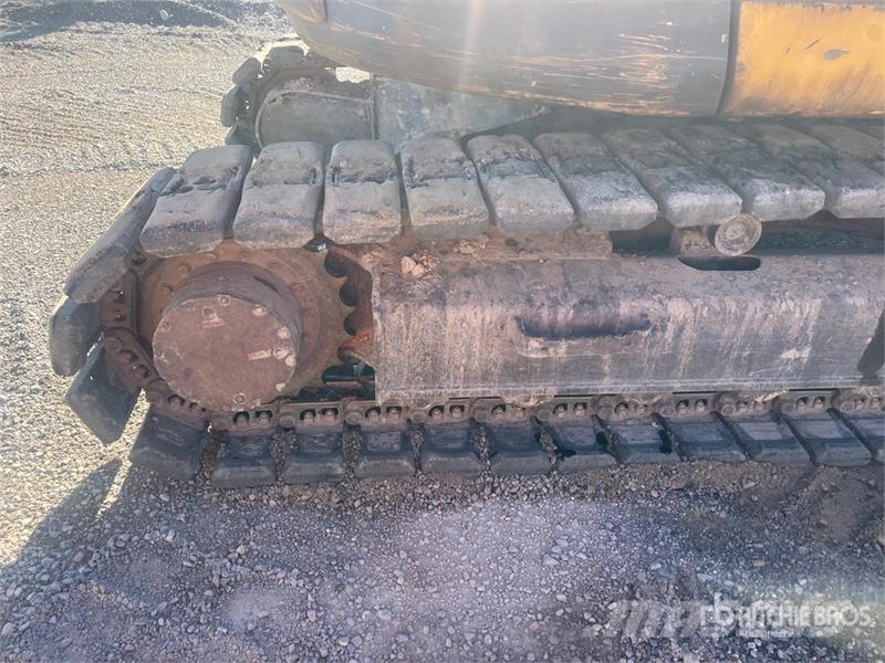 Komatsu PC138LC-10 حفارات زحافة