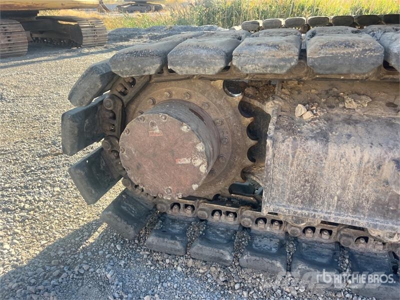 Komatsu PC138LC-10 حفارات زحافة