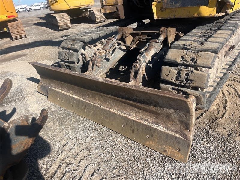 Komatsu PC138LC-10 حفارات زحافة