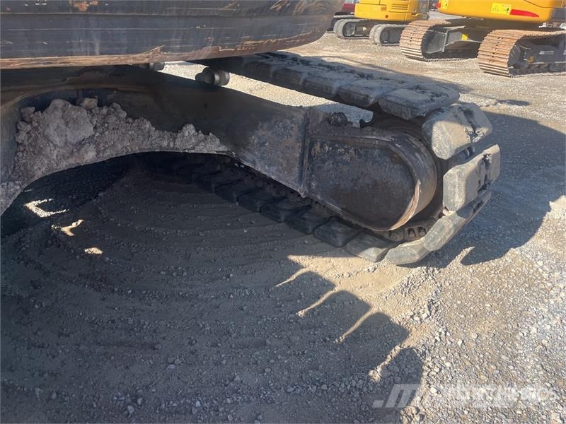Komatsu PC138LC-10 حفارات زحافة