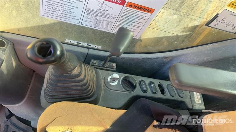 Komatsu PC138LC-10 حفارات زحافة
