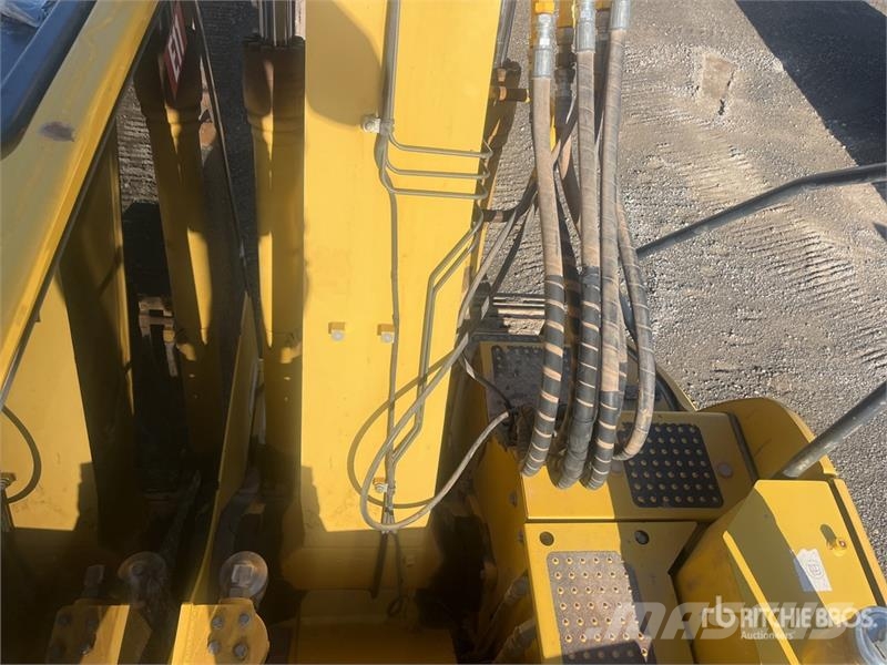 Komatsu PC138USLC-10 Tracked Excavator Paletli ekskavatörler