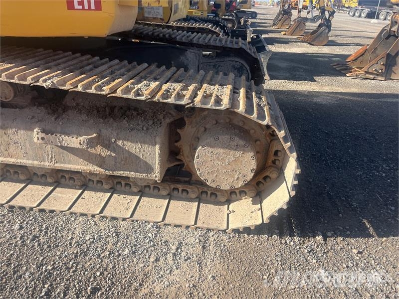 Komatsu PC138USLC-10 Tracked Excavator Paletli ekskavatörler