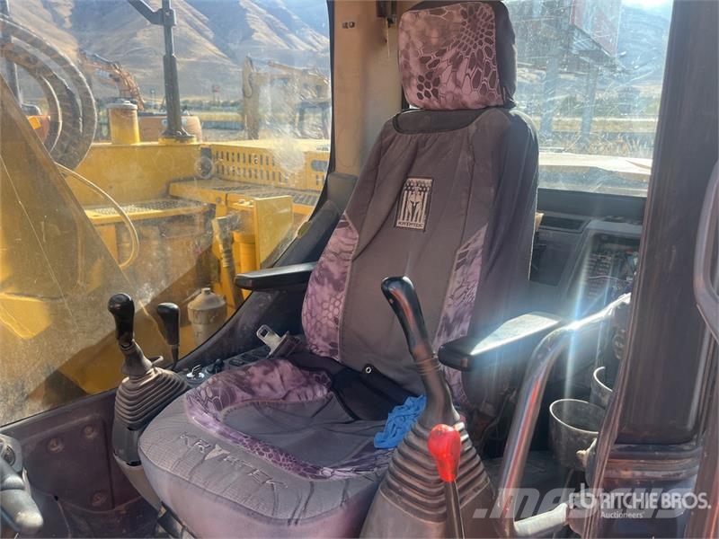 Komatsu PC138USLC-10 Tracked Excavator Paletli ekskavatörler