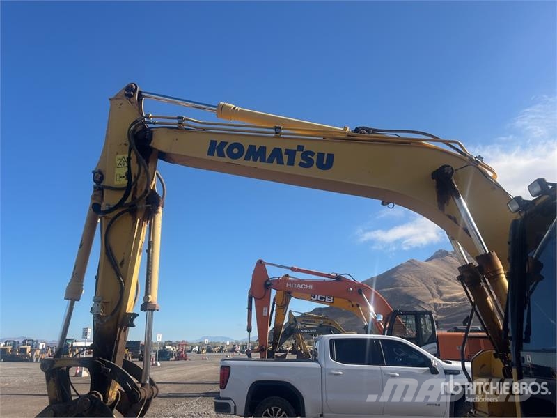 Komatsu PC138USLC-10 Tracked Excavator Paletli ekskavatörler