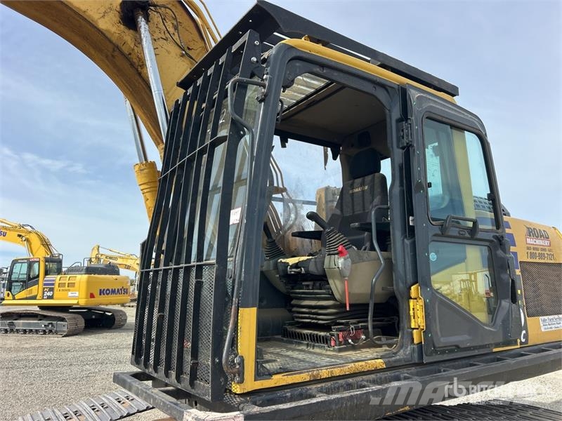 Komatsu PC170LC-10 Tracked Excavator Crawler excavators