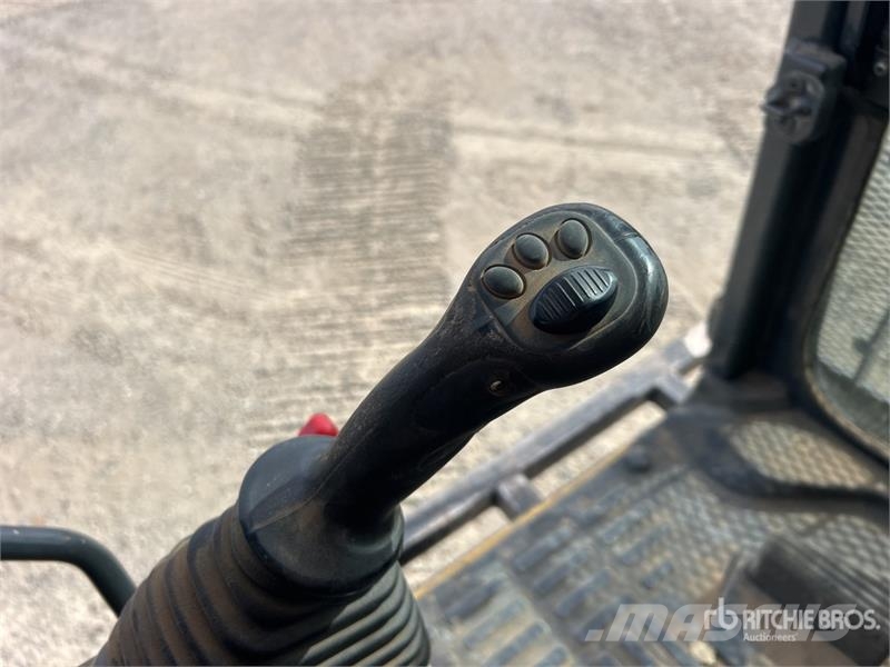 Komatsu PC170LC-10 Tracked Excavator Crawler excavators