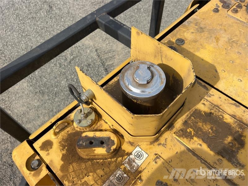 Komatsu PC170LC-10 Tracked Excavator Crawler excavators