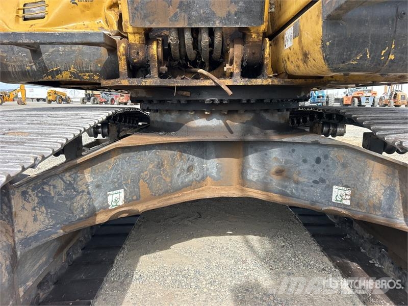 Komatsu PC170LC-10 Tracked Excavator Crawler excavators