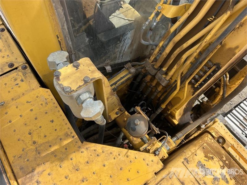 Komatsu PC170LC-10 Tracked Excavator Crawler excavators