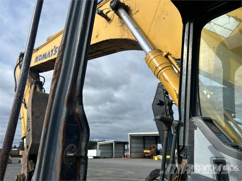Komatsu PC200-LC-7 Tracked Excavator Pásová rýpadla