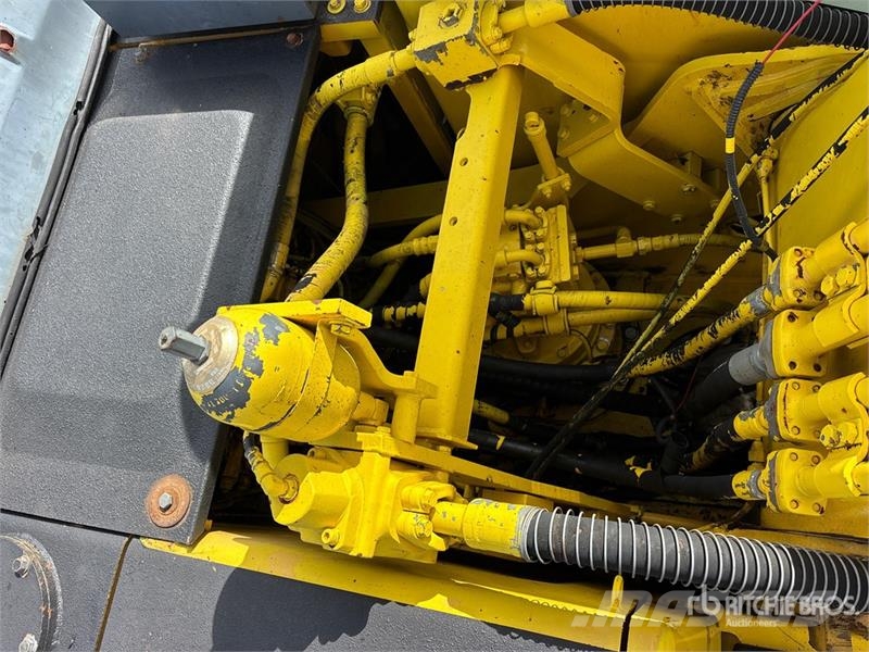 Komatsu PC200LC-7 Tracked Excavator Pásová rýpadla