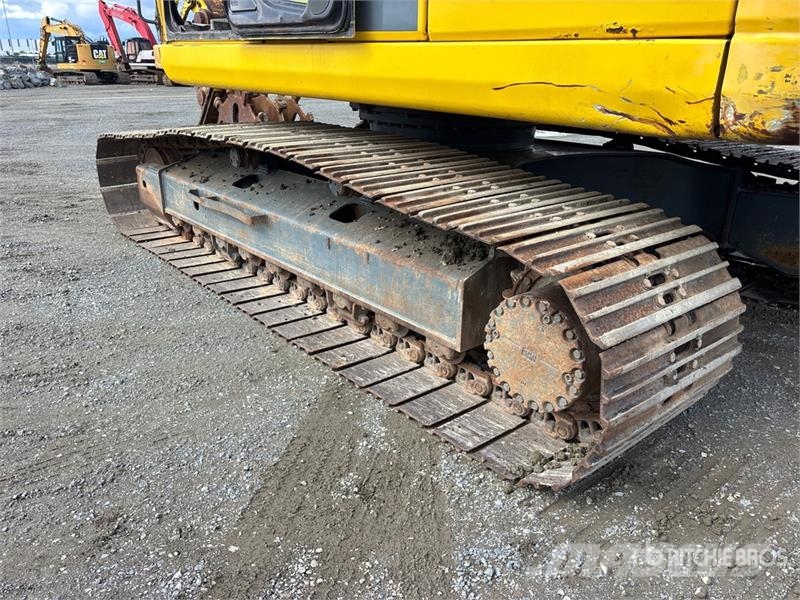Komatsu PC200LC-7 Tracked Excavator Pásová rýpadla