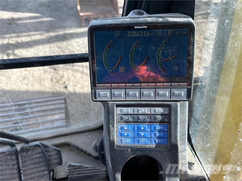 Komatsu PC200LC Tracked Excavator Crawler excavators