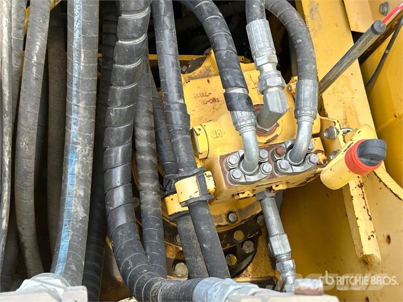 Komatsu PC200LC Tracked Excavator Crawler excavators