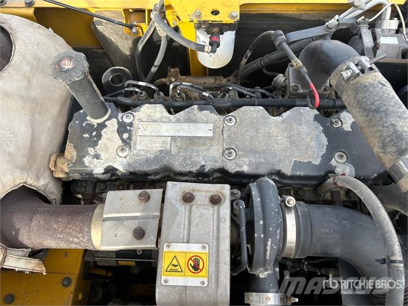 Komatsu PC200LC Tracked Excavator Crawler excavators